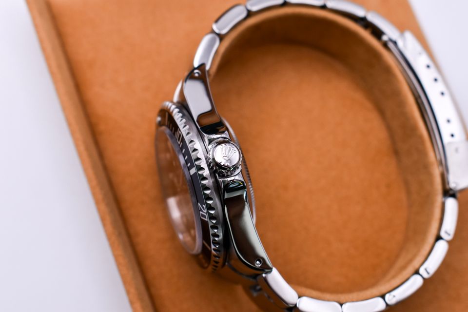 Rolex Sea-Dweller 16600 Image 2